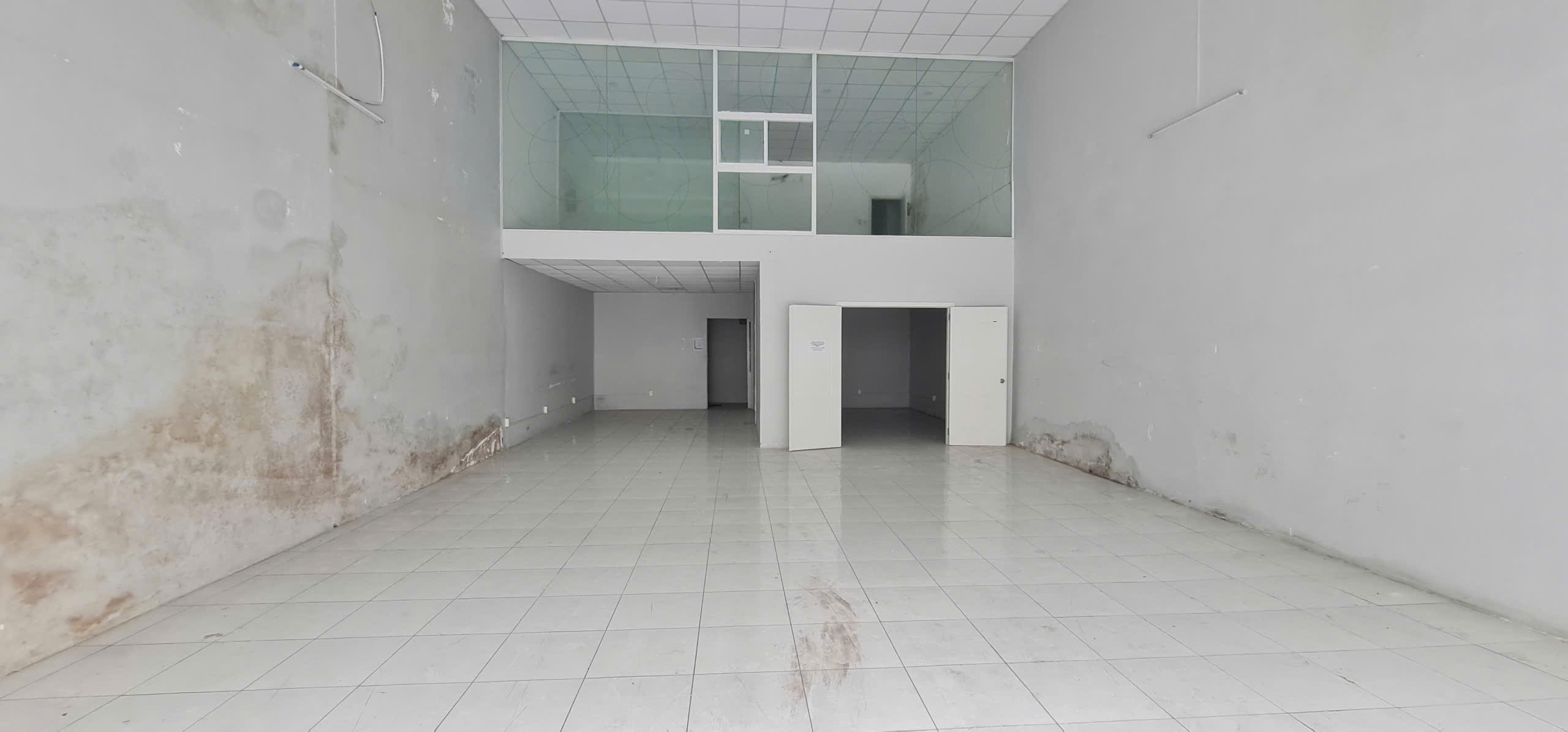 Cho thuê nhà Mặt tiền Phạm Vấn 160m²-NGANG 8M - GẦN CHỢ - Ảnh 1